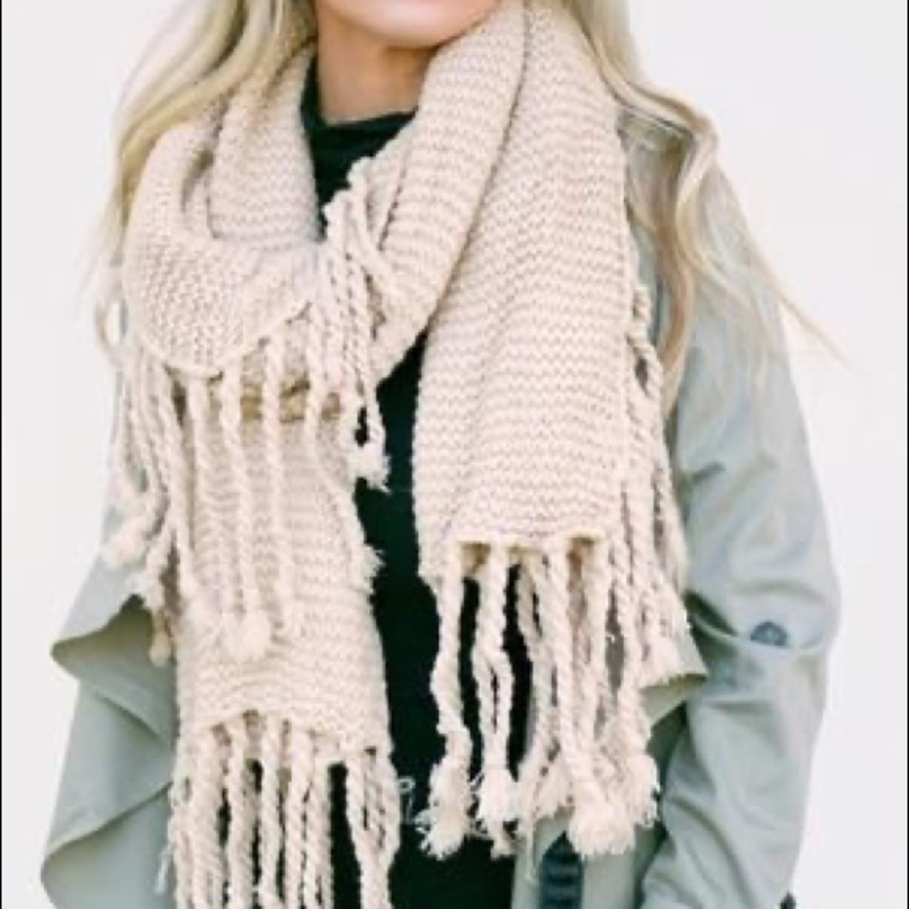 Ily Couture Tan Camel Chunky Knit Tassel Fringe Scarf Oversized Cozy Neutral